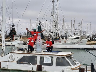El Campo heroes and the Recognition Roadtrip Bottle are ready to set sail ;-) from Tres Palacios Bay on Jan. 6, 2022.